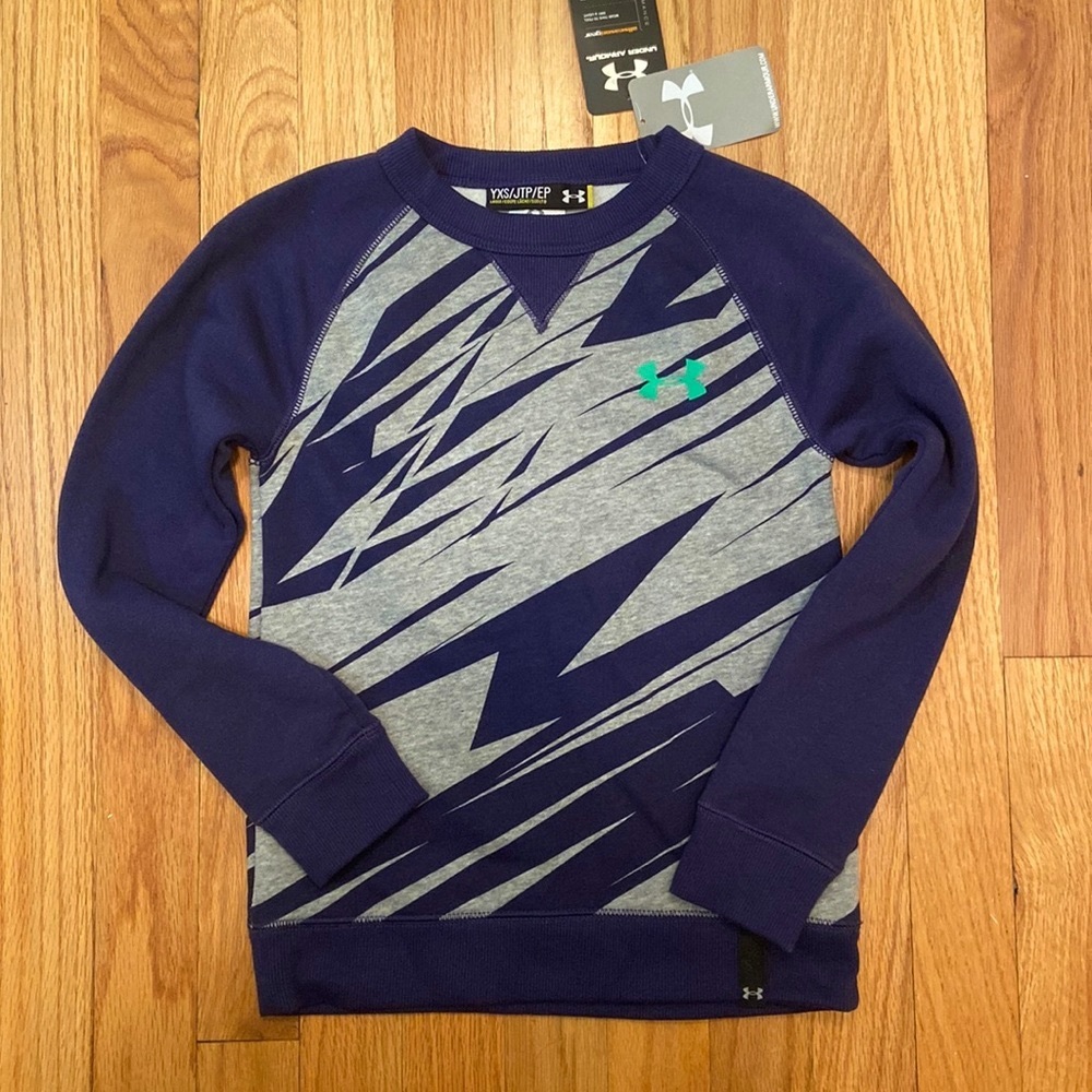 ✨ Under Armour ✨NWT Boys Gray and Blue Crewneck Sweatshirt All Season Gear